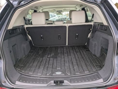 Used 2025 Land Rover Discovery Sport S image 16