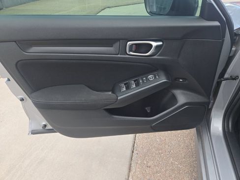 Used 2022 Honda Civic Sport image 22