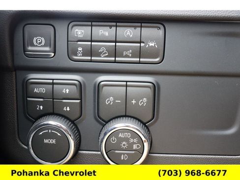 New 2026 Chevrolet Suburban Z71 w/ Comfort Package AWD/4WD image 14