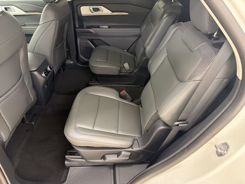 New 2026 Ford Explorer Active w/ Active Comfort Package AWD/4WD image 22