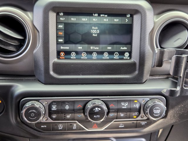 Used 2022 Jeep Gladiator Sport AWD/4WD image 18