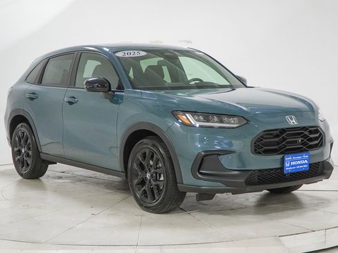 Used 2025 Honda HR-V Sport image 14