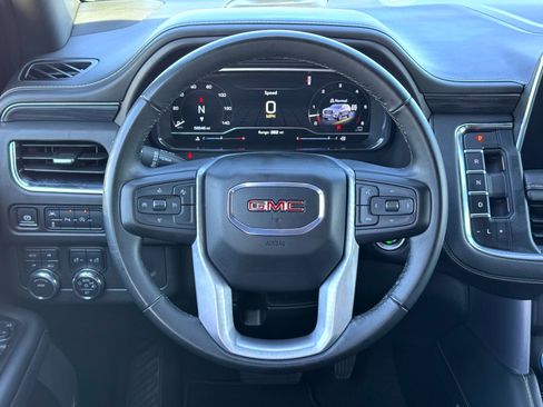 Used 2024 GMC Yukon XL SLT image 24