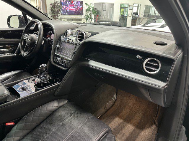 Used 2017 Bentley Bentayga AWD/4WD image 58