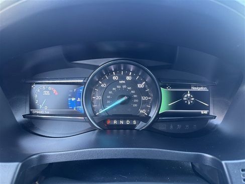 Used 2017 Ford Explorer XLT w/ Equipment Group 202A AWD/4WD image 16