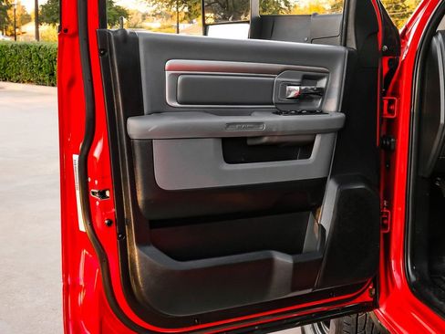 Used 2016 RAM 3500 SLT w/ Cold Weather Group image 38