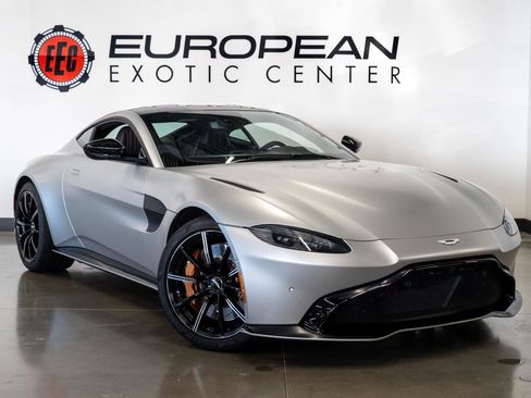 Used 2020 Aston Martin V8 Vantage Coupe image 1