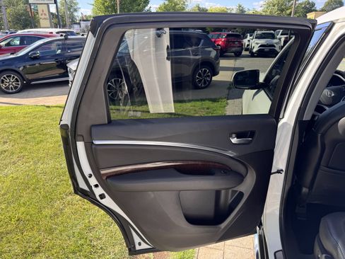 Used 2020 Acura MDX SH-AWD image 23