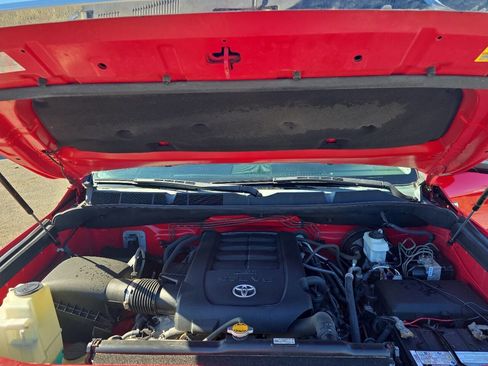 Used 2015 Toyota Tundra SR5 w/ TRD Off Road Package image 49