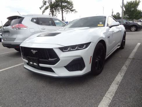 Used 2024 Ford Mustang GT RWD image 1
