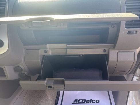 Used 2016 Nissan Frontier SV image 11