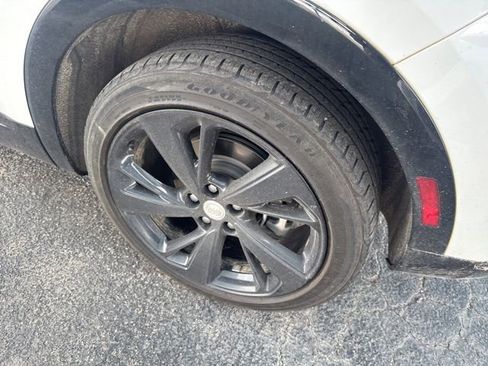 Used 2021 Buick Envision Essence w/ Technology Package I image 7