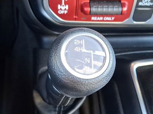 Used 2024 Jeep Wrangler Willys image 26