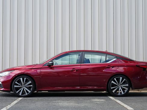Used 2020 Nissan Altima 2.0 SR FWD image 8
