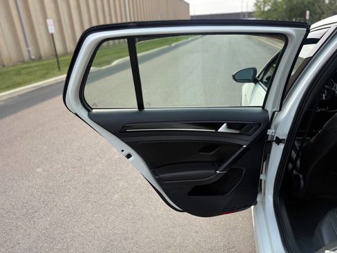 Used 2015 Volkswagen Golf R 4Motion AWD 4dr Hatchback image 35