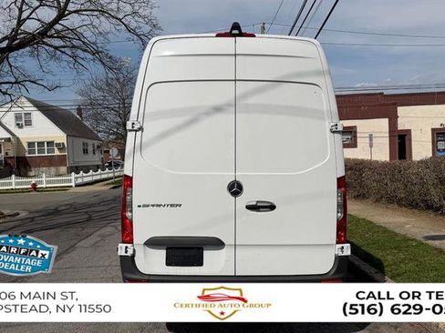 Used 2024 Mercedes-Benz eSprinter 170 Cargo image 6