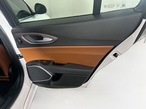 Used 2019 Alfa Romeo Giulia Ti w/ Quick Order Package 22X Lusso image 30