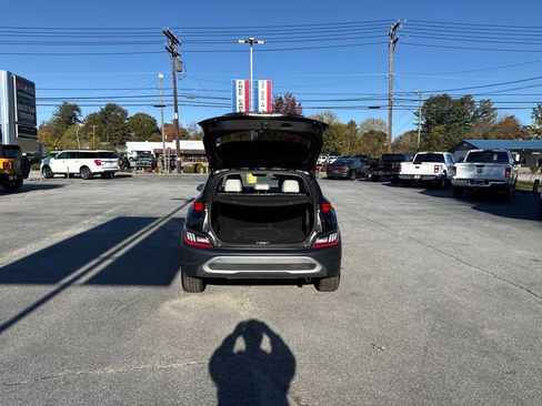 Used 2023 Hyundai Kona Limited w/ Cargo Package image 21