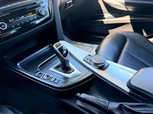 Used 2017 BMW 330i xDrive Wagon AWD/4WD image 41