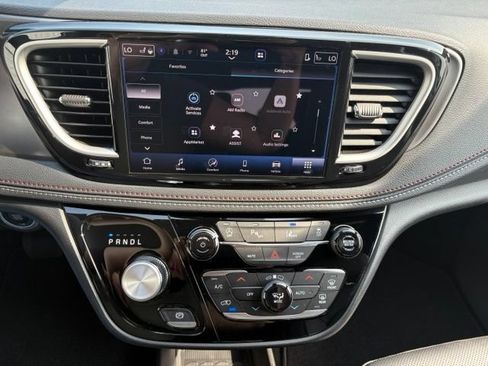New 2027 Chrysler Pacifica Select FWD image 29