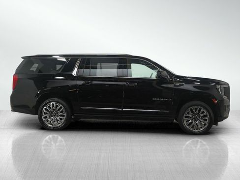 Used 2023 GMC Yukon XL Denali Ultimate image 6