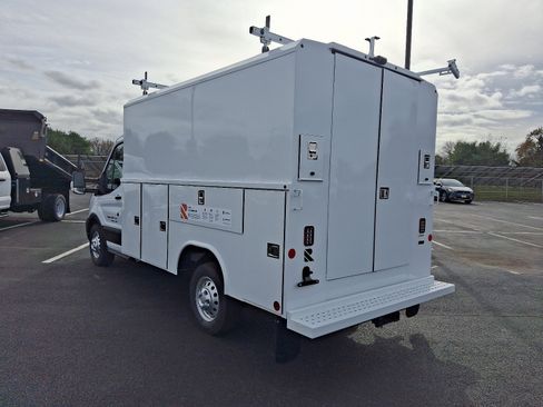 Used 2024 Ford Transit 350 11' Reading CSV Enclosed Utili w/ Interior Upgrade Package image 4