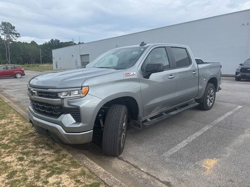 Used 2026 Chevrolet Silverado 1500 RST AWD/4WD image 2