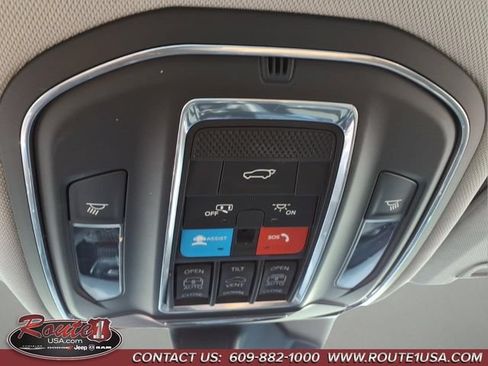 Used 2023 Jeep Grand Cherokee L Limited w/ Black Appearance Package AWD/4WD image 38