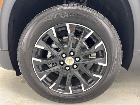 New 2026 Chevrolet Traverse LT w/ Sun and Wheel Package AWD/4WD image 38