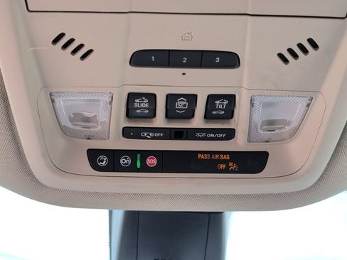 Used 2024 Buick Enclave Avenir w/ Avenir Technology Package FWD image 17