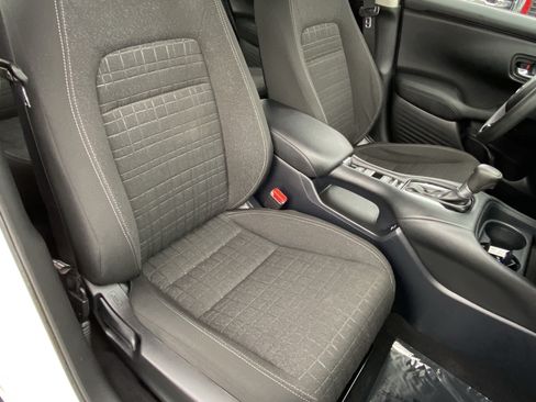 Used 2024 Honda HR-V LX image 11