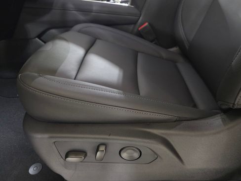 New 2026 Chevrolet Suburban LT image 26