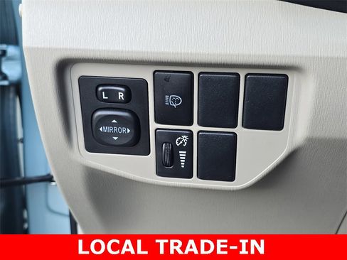 Used 2015 Toyota Prius Four image 25