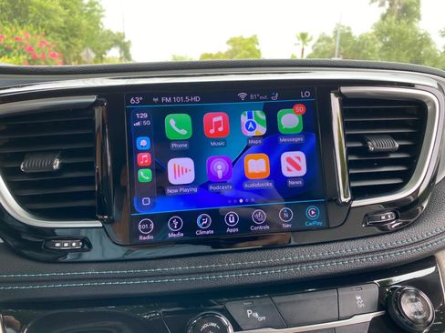 Used 2018 Chrysler Pacifica Limited FWD image 80