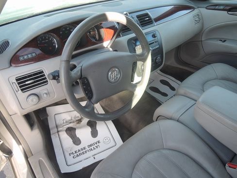 Used 2007 Buick Lucerne CXL image 6