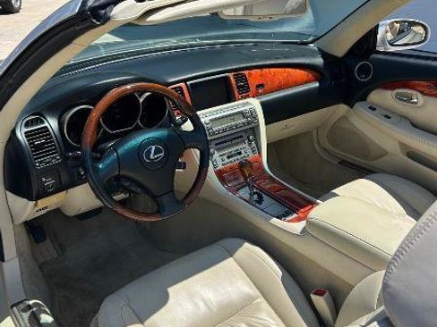 Used 2007 Lexus SC 430 Convertible w/ Preferred Accessory Pkg RWD image 6