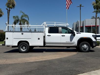 New 2026 GMC Sierra 3500 Pro w/ Convenience Package