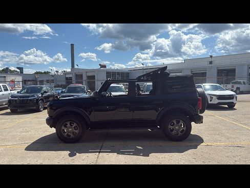 Used 2022 Ford Bronco Big Bend image 3