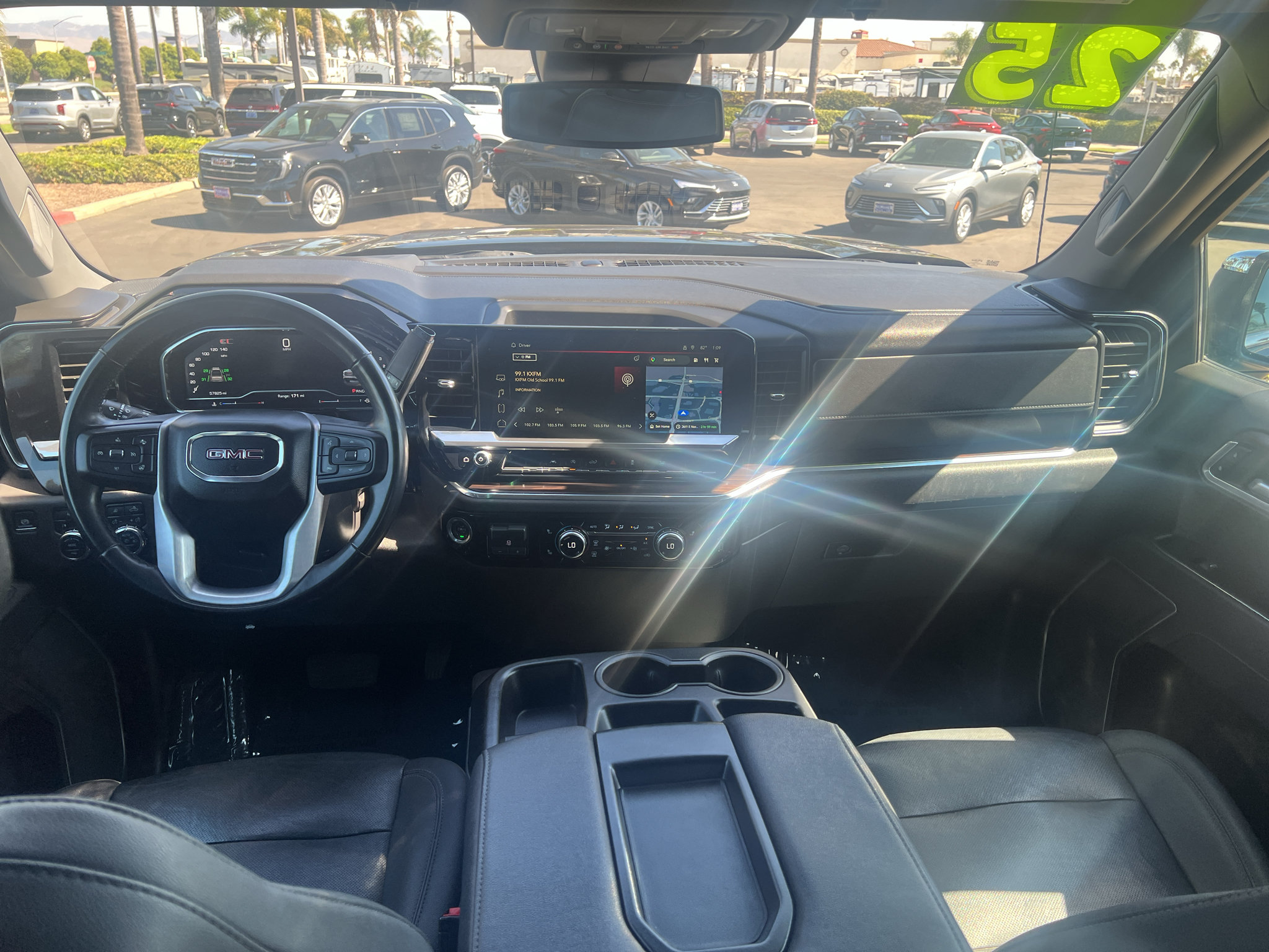 Used 2025 GMC Sierra 1500 SLT AWD/4WD image 9