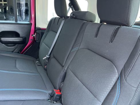 Used 2022 Jeep Wrangler Unlimited Rubicon 4xe image 66