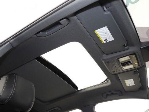 Used 2023 Audi Q4 e-tron Premium Plus w/ Premium Plus image 18