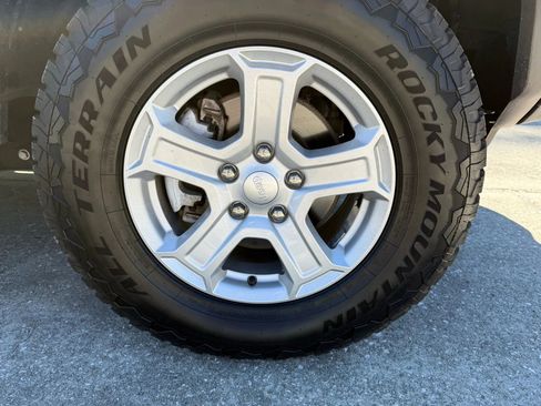 Used 2021 Jeep Wrangler Unlimited Sport image 9