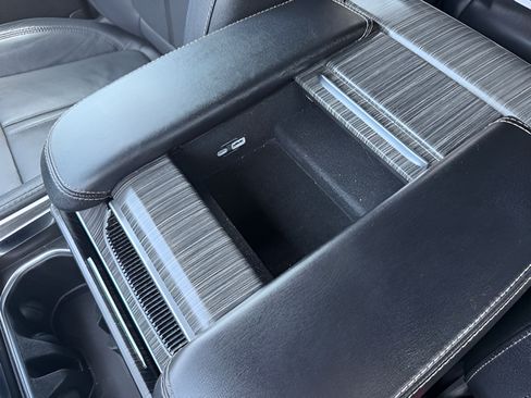 Used 2024 Jeep Wagoneer L Series II w/ Flexible Seating Group AWD/4WD image 36
