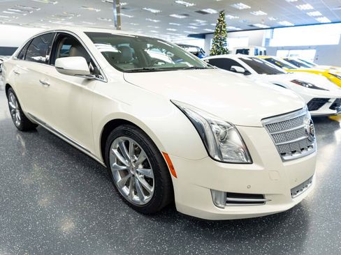 Used 2013 Cadillac XTS Platinum image 4