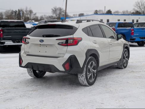 Used 2024 Subaru Crosstrek 2.0i Premium image 8
