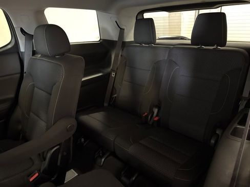 Used 2023 GMC Acadia SLE w/ Driver Convenience Package image 29