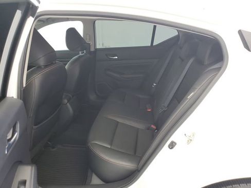 Used 2021 Nissan Altima 2.5 SR FWD image 12