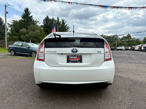 Used 2012 Toyota Prius Four FWD image 4