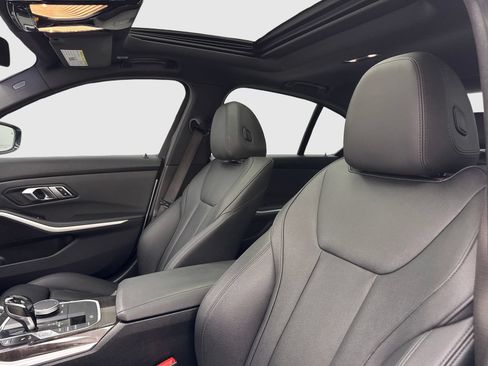 Used 2019 BMW 330i Sedan RWD image 15