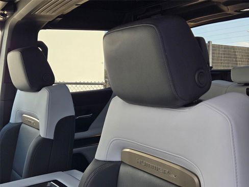 Used 2025 GMC Hummer EV 3X AWD/4WD image 12